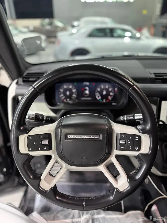 ديفندر 2020 فئة HSE V6 لدى معرض(عبيد الرشيدي) 30