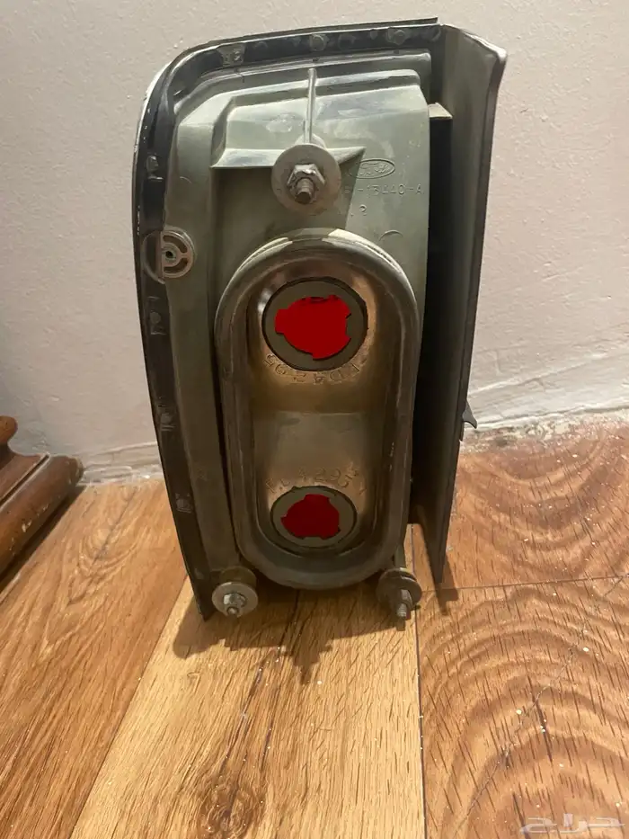 للبيع اسطب أصلي لنكون تاون كار موديل 96 2