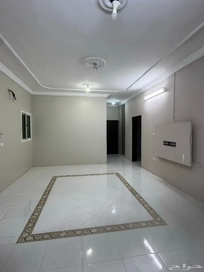 شقة للايجار حي السامر 27 الف 4 غرف 4