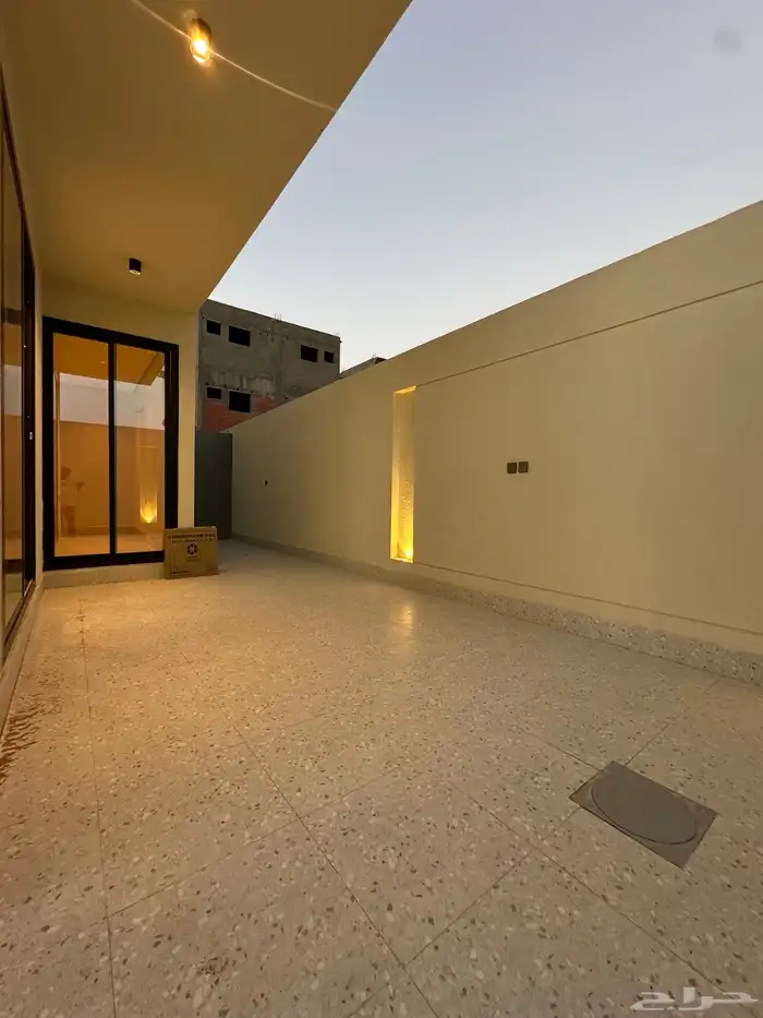 فيله روف للبيع ارضي ومدخل سياره تشطيب ممتاز 16