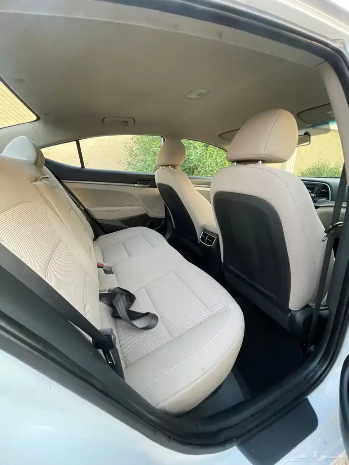 هونداي- إلنترا-2017- استاندر-بنزين- محرك-1600-سي سي 24