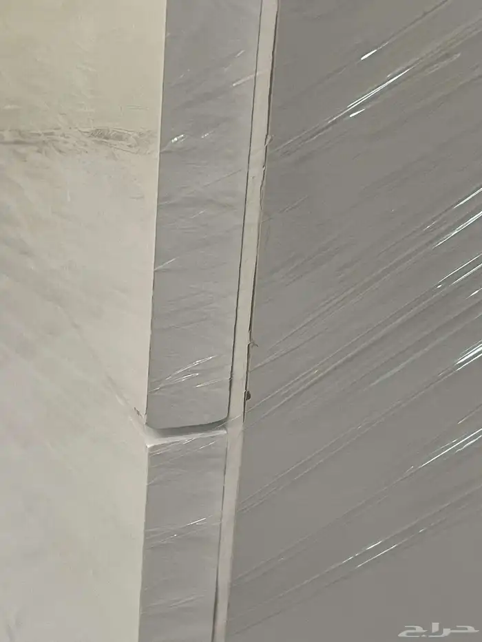 طقم طاولة مع مرايا ليد جديده 3