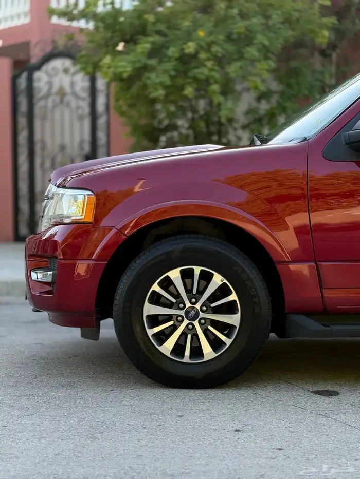 Ford Expedition XLT 2016 13
