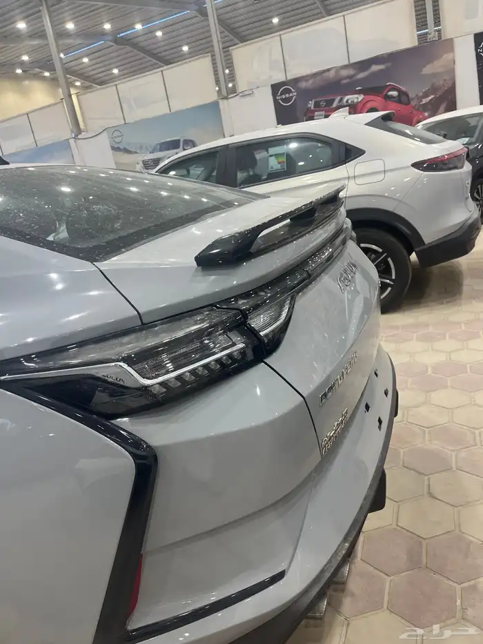 دونج فينج 4