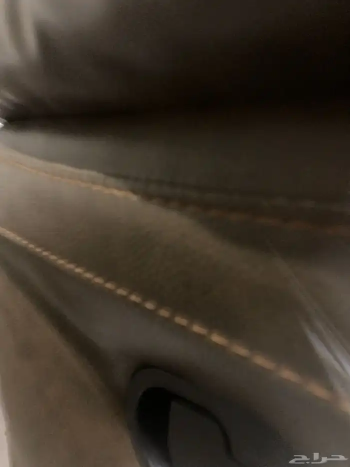 كنب ثلاث قطع للبيع 3