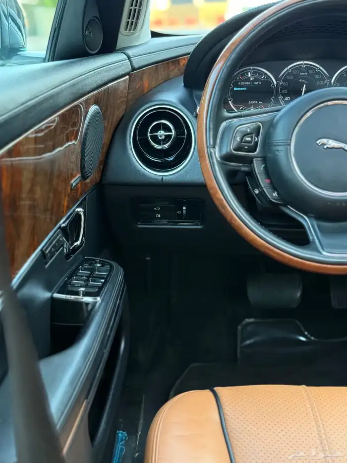 JAGUAR XJ L 2015 32