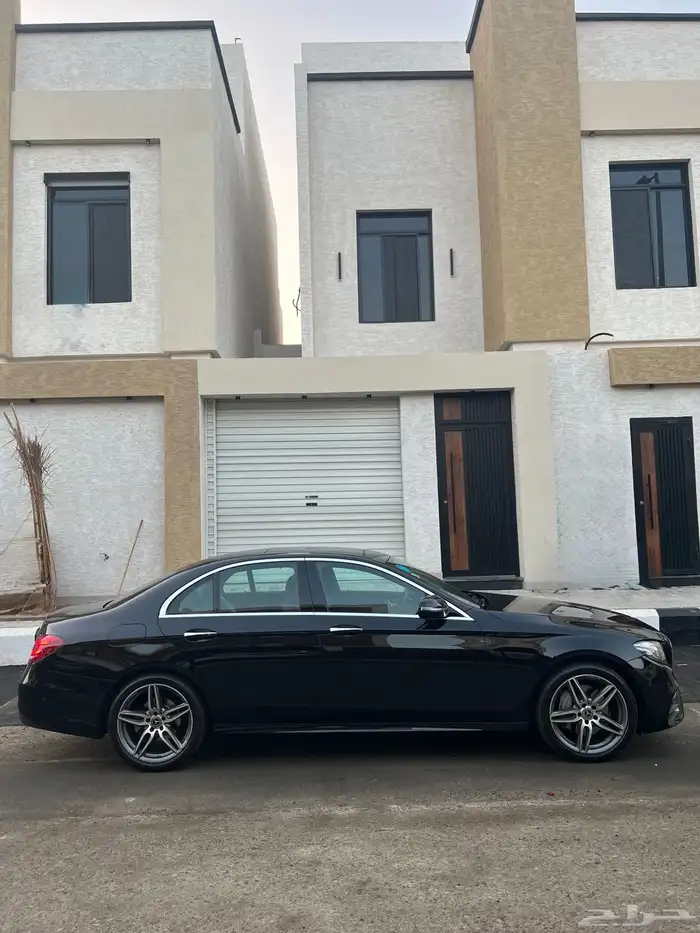 مرسيدس E300 نظيف 2018 5