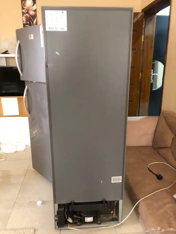 ثلاجه عطلانه البيع مستعجل 2