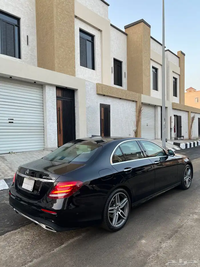 مرسيدس E300 نظيف 2018 2