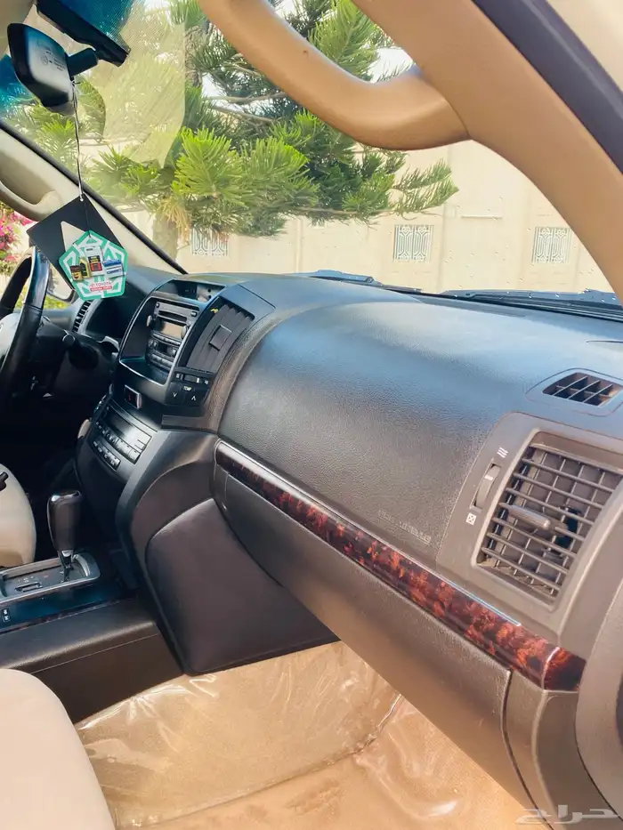 جيب مديل10 مخزن شبه الجديد العداد142 فل كامل6 سلندر 24
