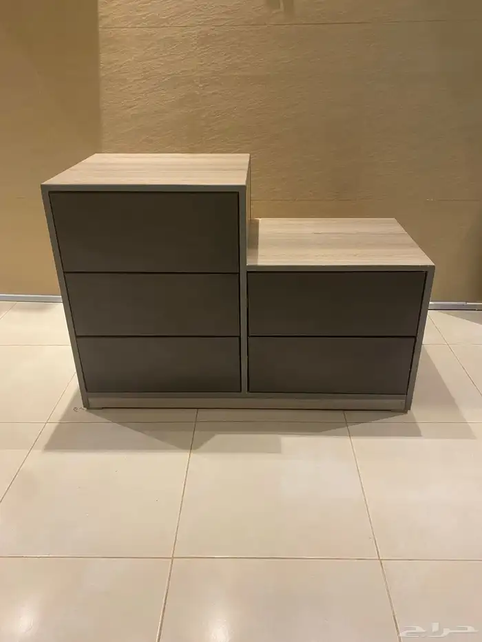 تسريحة او كمدينه طاولة 0