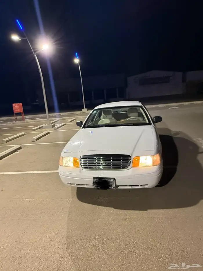 فورد كراون فكتوريا بوليسي 2011 5