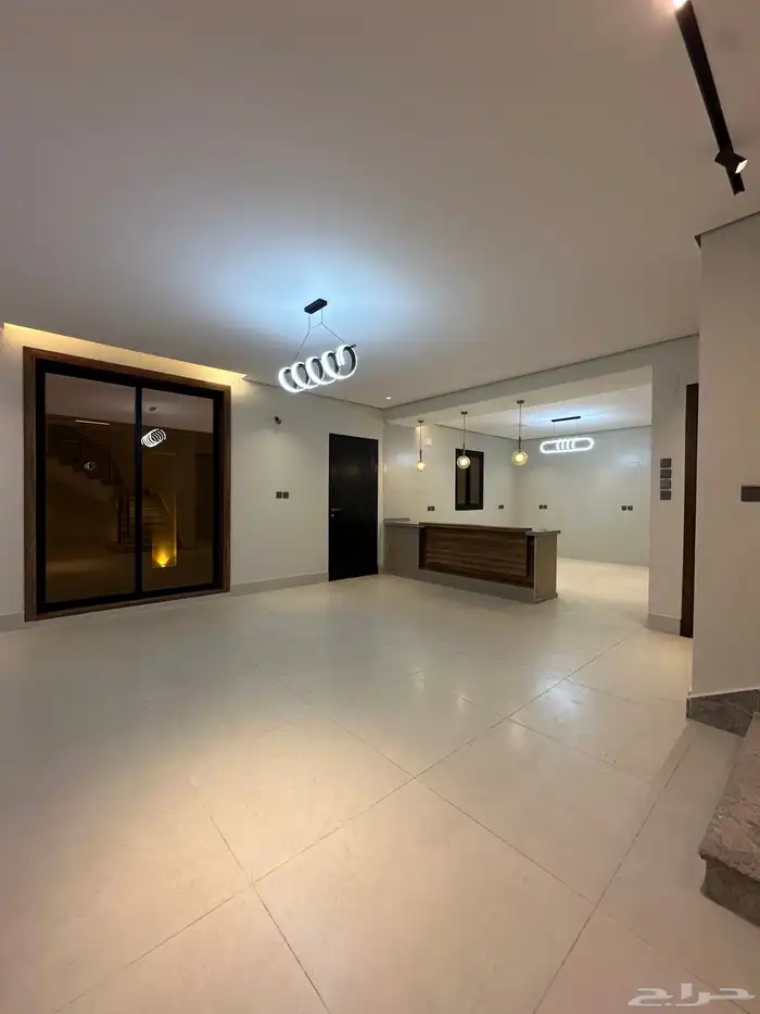 فيله روف للبيع ارضي ومدخل سياره تشطيب ممتاز 14