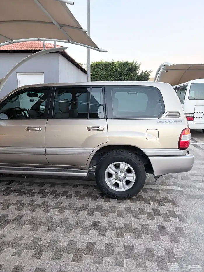 جيب GXR موديل 2005 نظيف 6