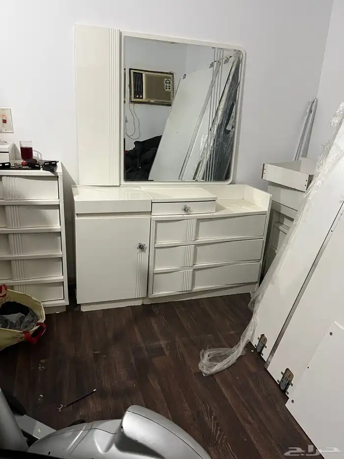 للبيع غرفه نوم كامله 2