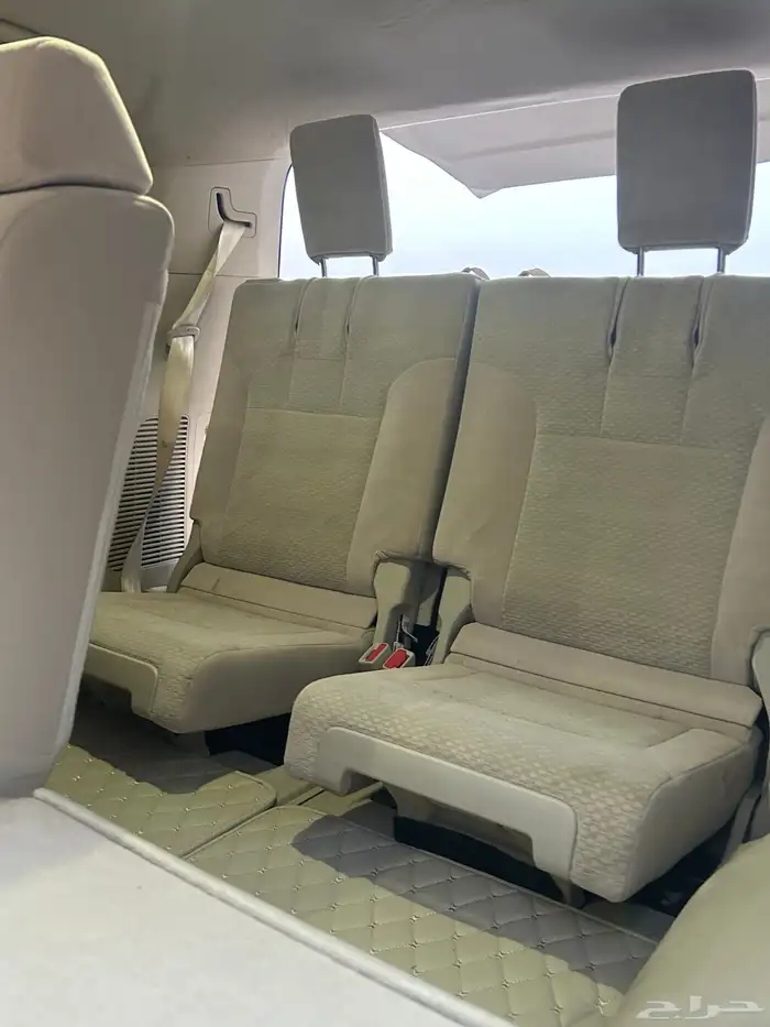 لاندكروزر 1 GXR ديزل 2022 17