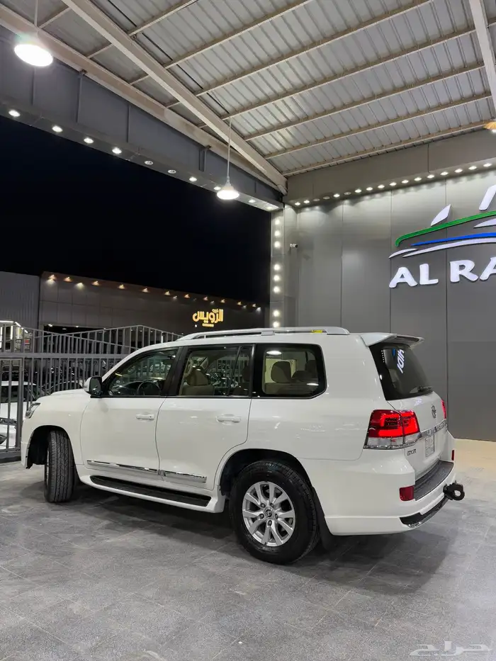 جي اكس ار ديزل 2020 بريمي لدى معرض(عبيد الرشيدي) 4