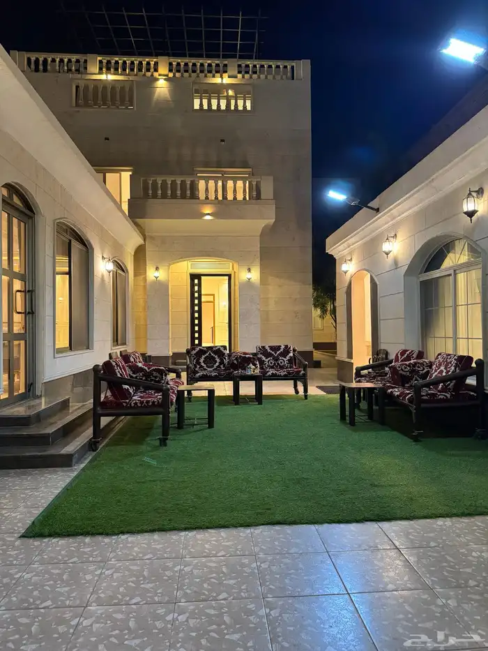 للبيع فيلا جديده بحي الصواري شارع 30 شرق 2