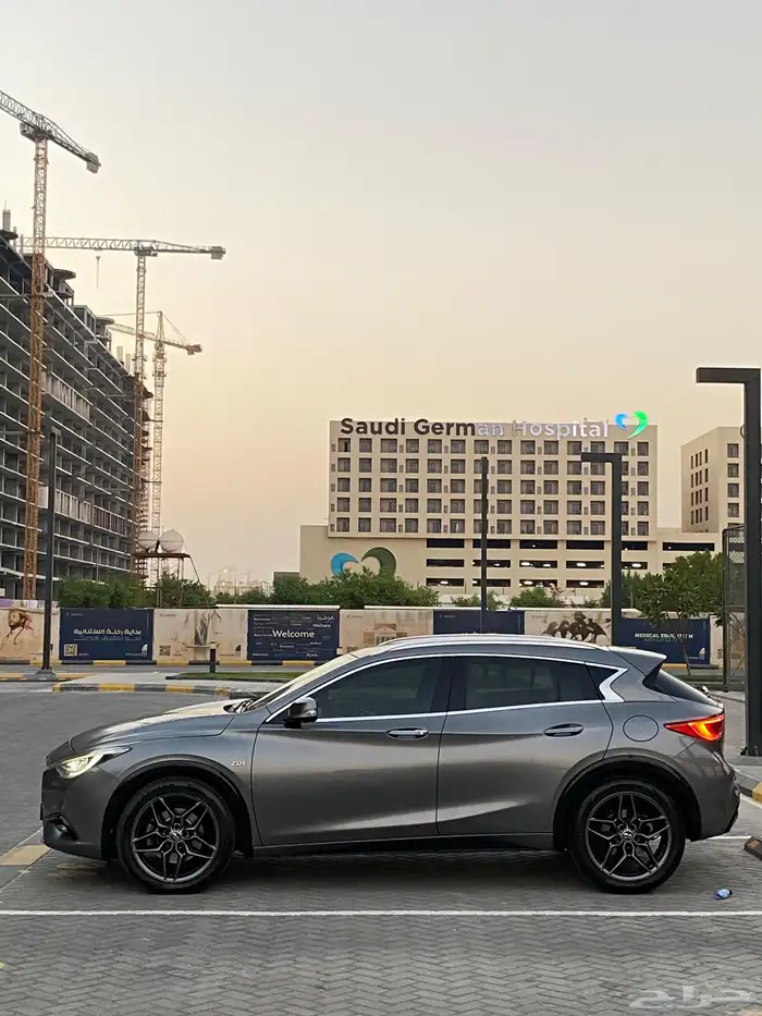 انفنتي Q30 2018 نظيفة جد ا 12