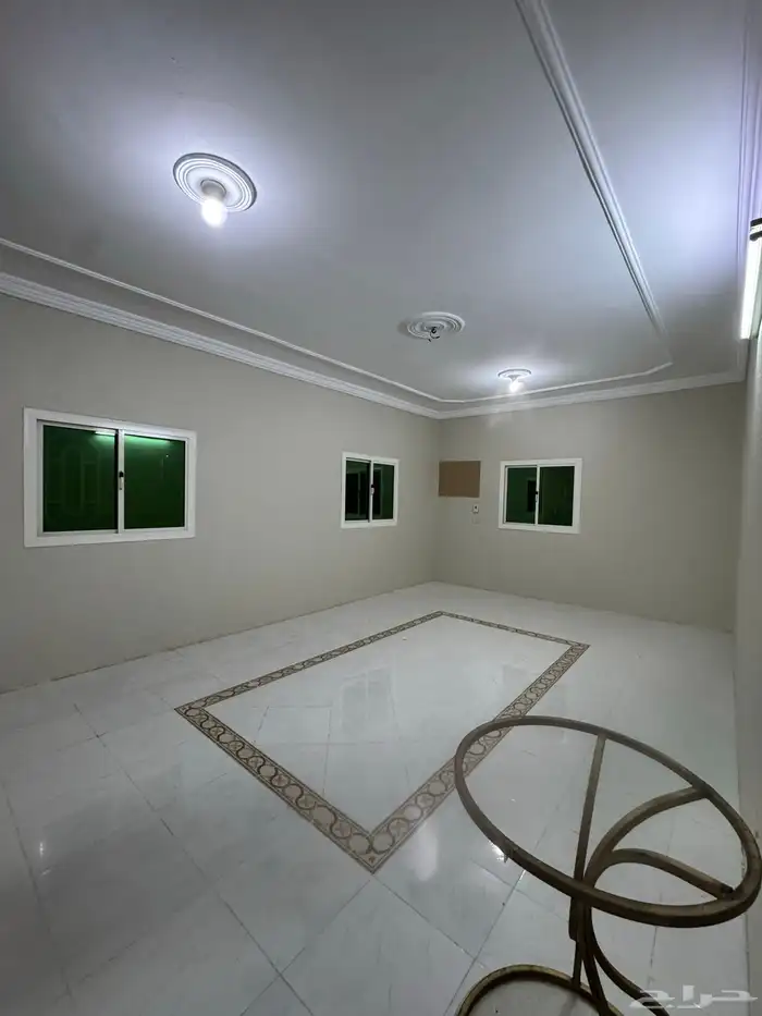 شقة للايجار حي السامر 27 الف 4 غرف 0