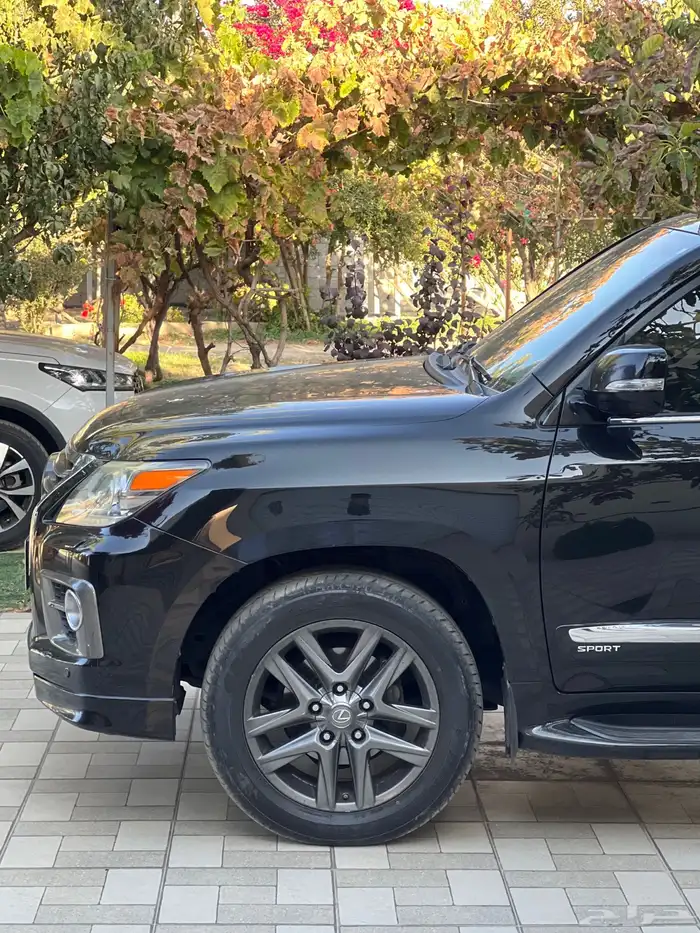 لكزس 570 اسود 8