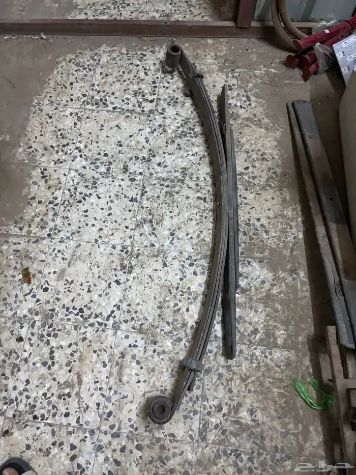 قطع ددسن للبيع شمعات وسسته ومرايات وكاله وبيبان خلفيه وعداد 1