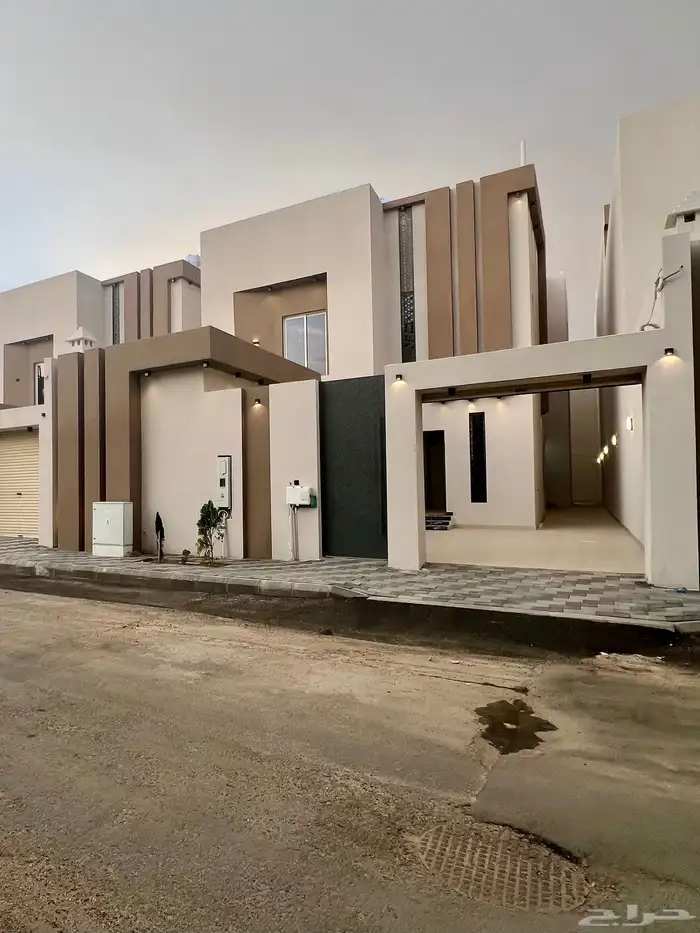 فيلا دورين وملحق للبيع حي العزيزيه احد رفيدة 0