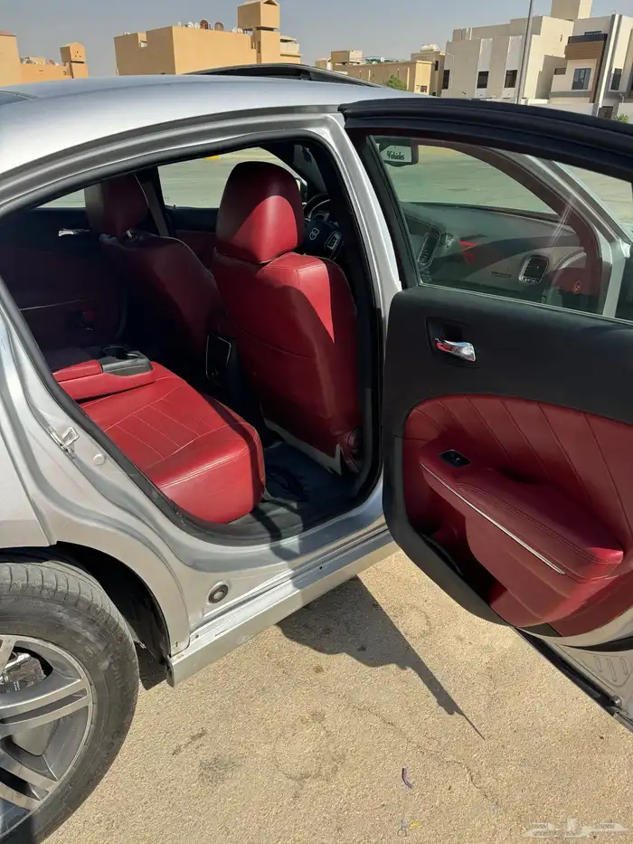 تشارجر 2012 للبيع 5.7 12