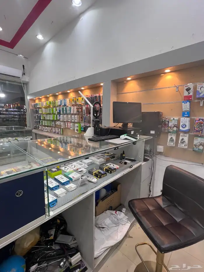 محل اتصالات لتقبيل ( الجمش ) 3