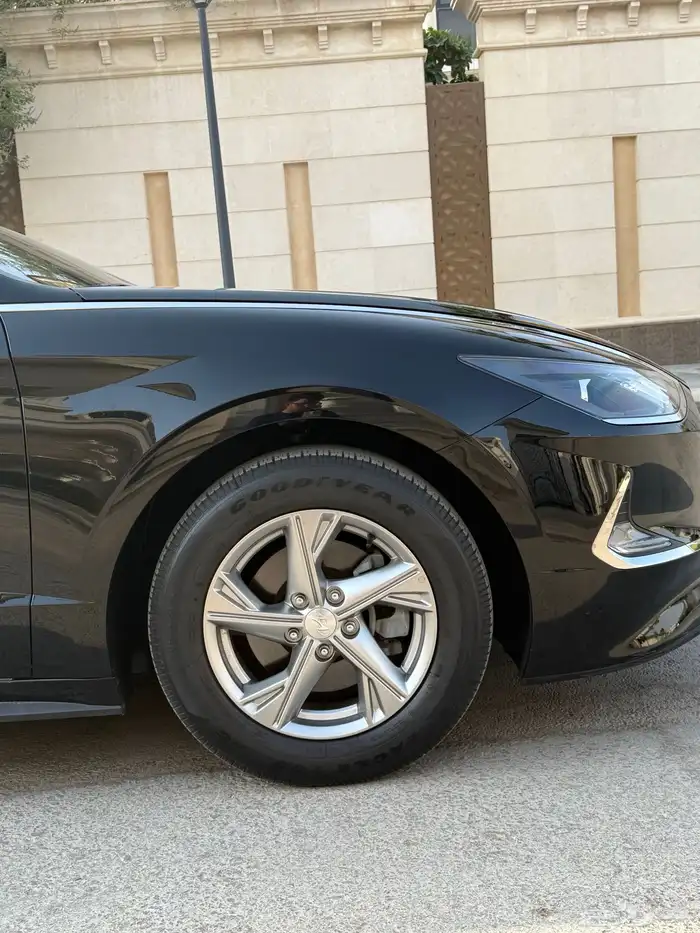 سوناتا 2020 اسود 15