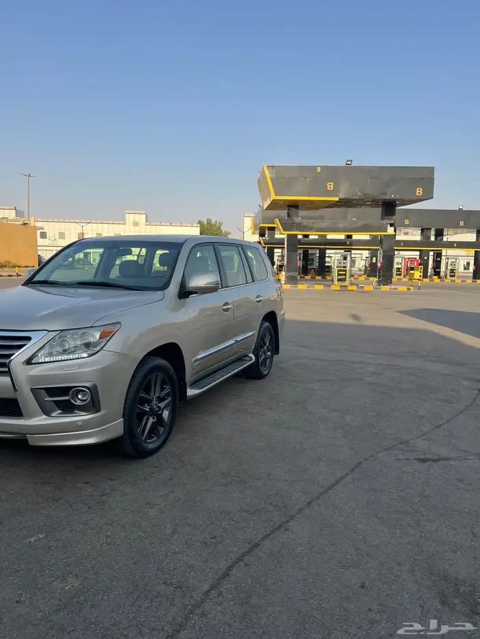 لكزس موديل 2014 فل 4