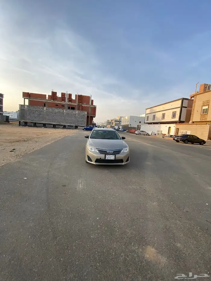 للبيع تايوتا كامري موديل 2013 4