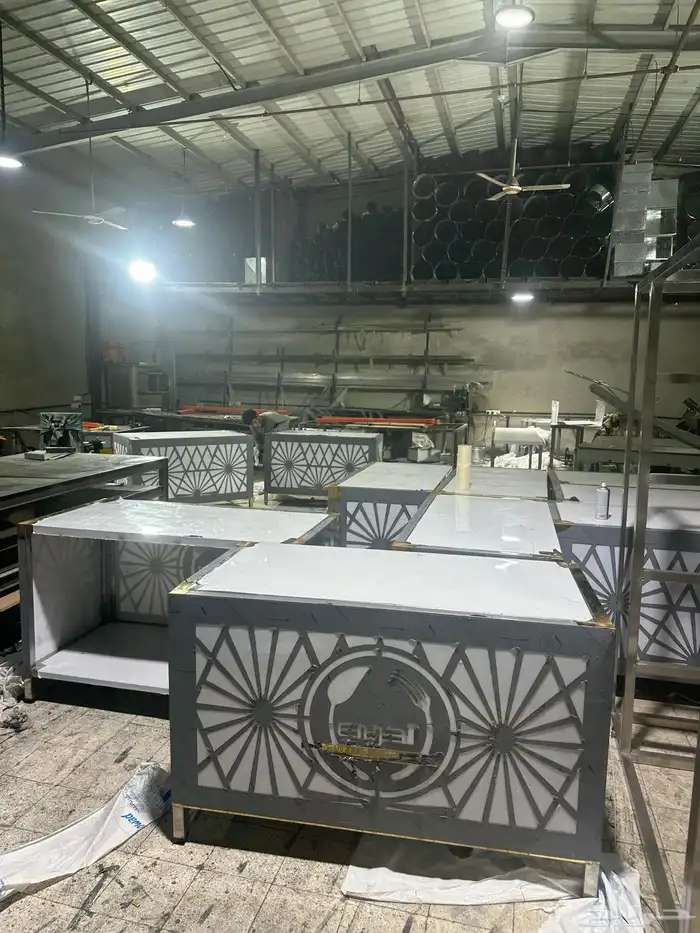 استانليس استيل. 8