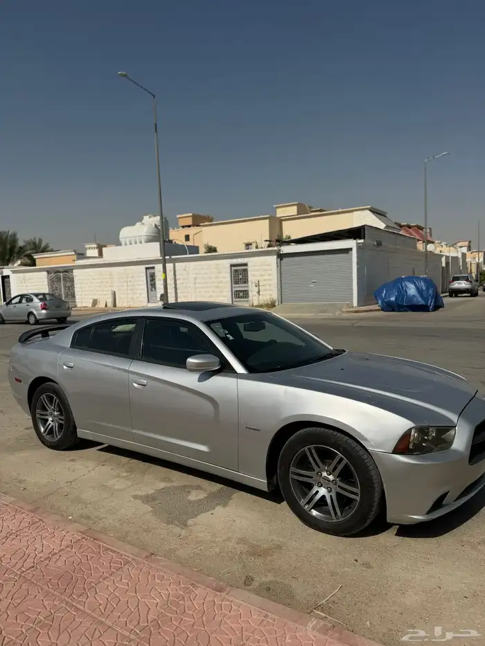 تشارجر 2012 للبيع 5.7 9