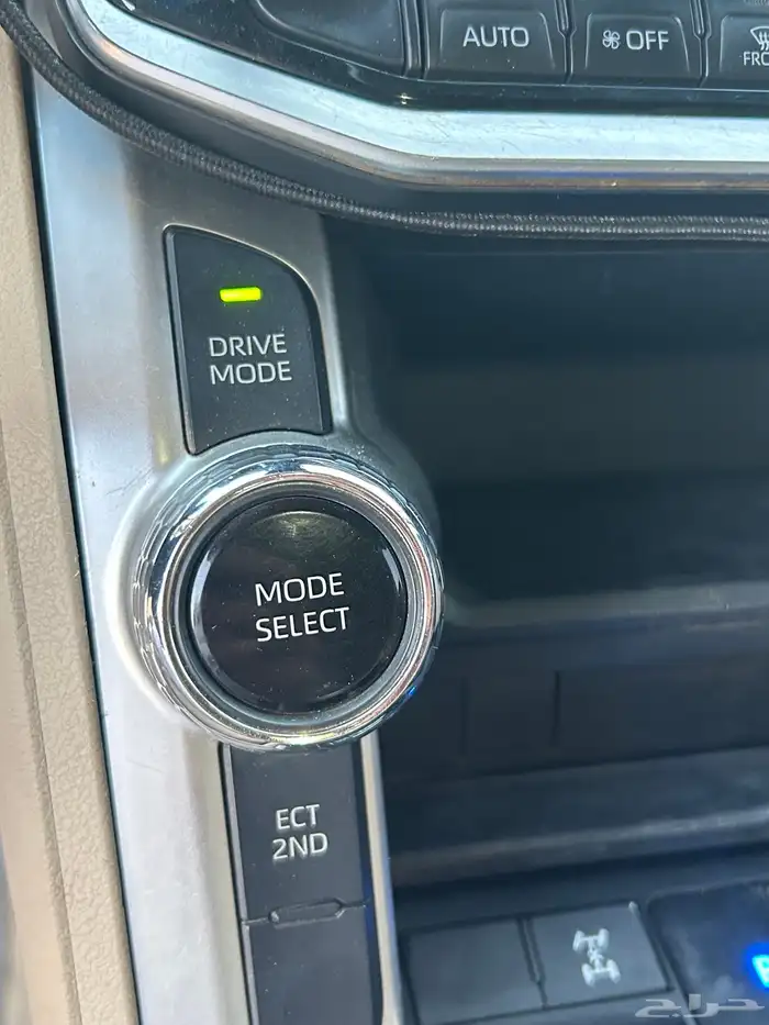 لاندكروزر 1 GXR ديزل 2022 11