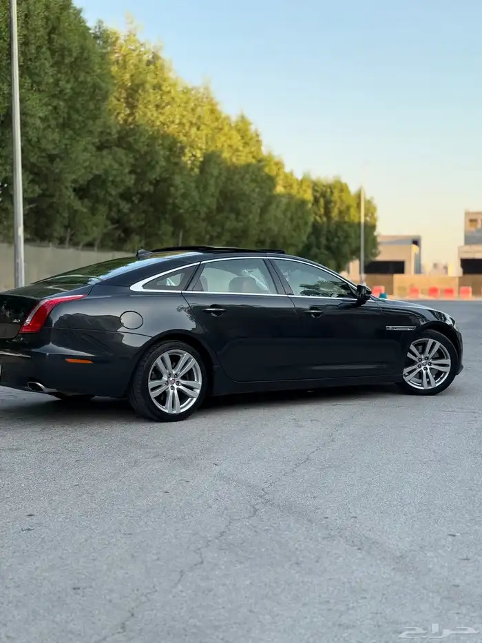 JAGUAR XJ L 2015 36
