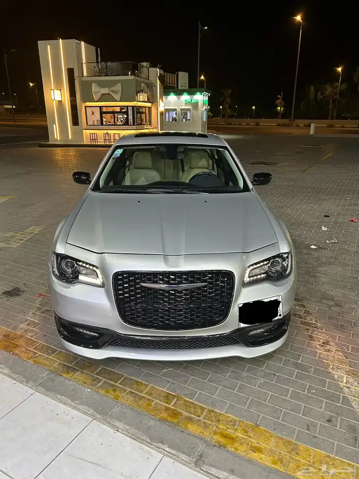 كرايسلر 300 ليمتد موديل 2019 للبيع 1