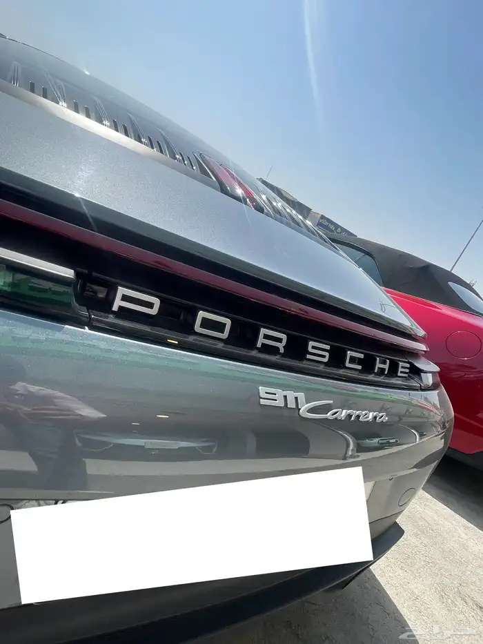 ايجار بورش كاريرا 2025 لون رصاصي 5