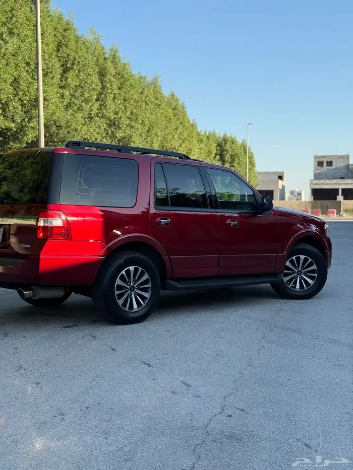 Ford Expedition XLT 2016 32