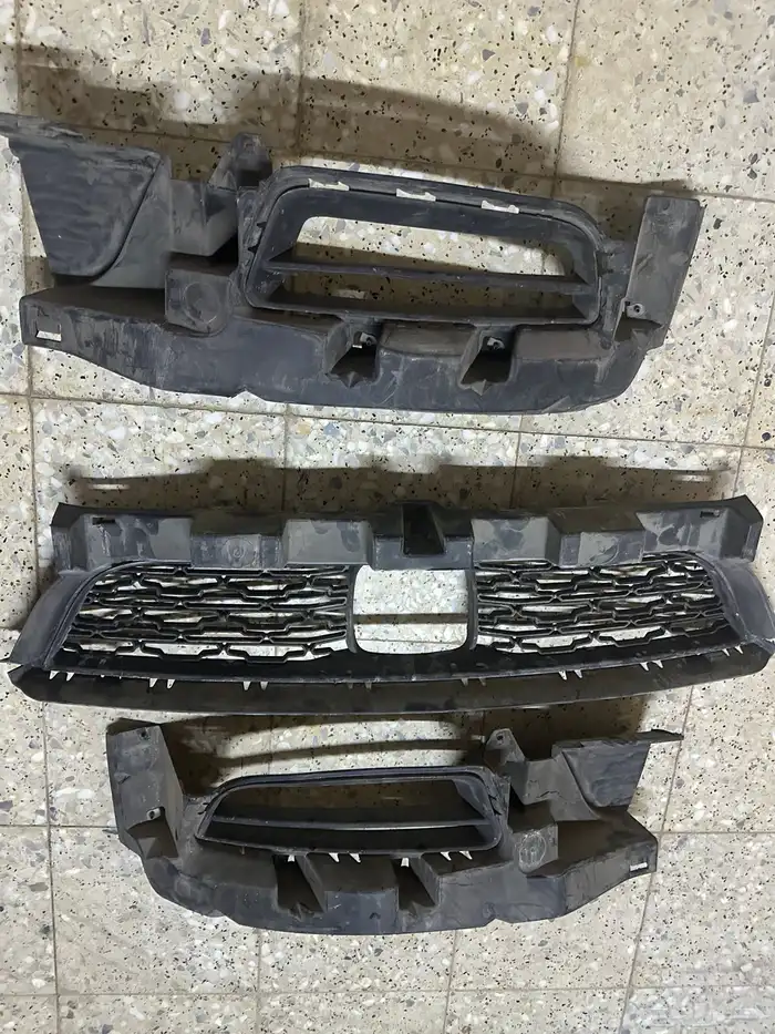 قطع دوج تشارجر باب سواق للبيع 0