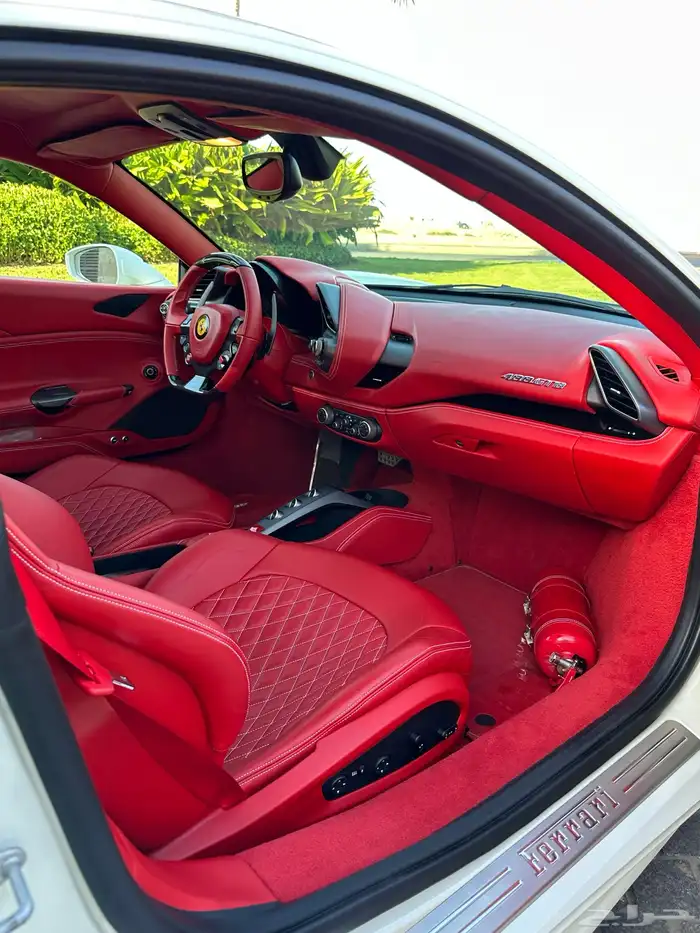 للبيع فيراري 488 GTB عالضمان 8