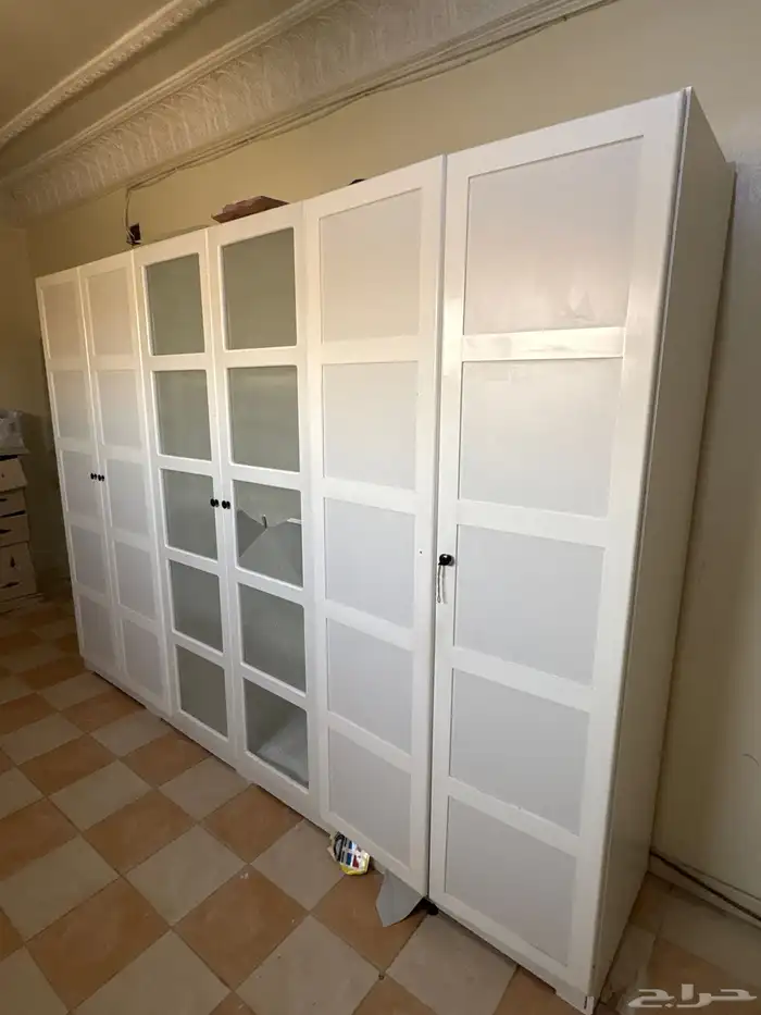 خزانة ملابس 0