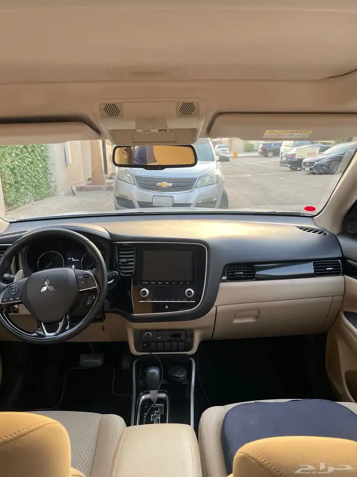 ميتسوبيشي اوتلاندر 2021 للبيع 1