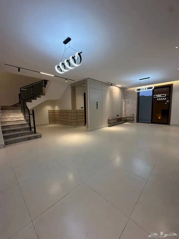 فيله روف للبيع ارضي ومدخل سياره تشطيب ممتاز 7