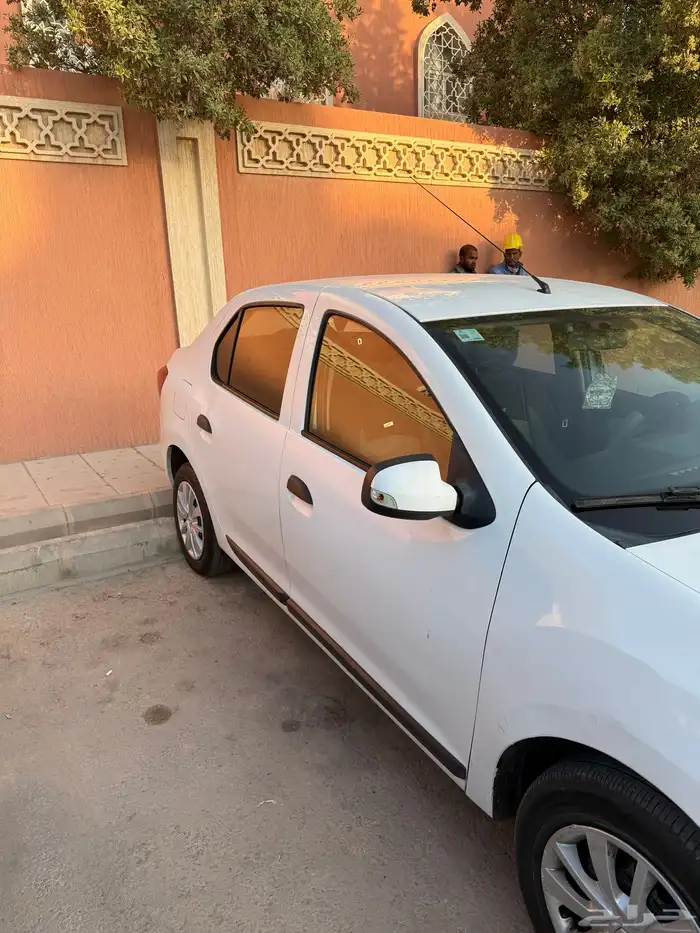 سيارة من نوع RENAULT - SYMBOL 2019 1