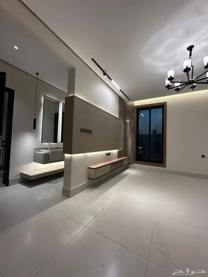 فيله روف للبيع ارضي ومدخل سياره تشطيب ممتاز 0