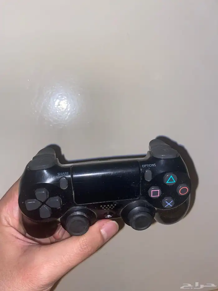 يد سوني 4 اصليه الحد 50 0