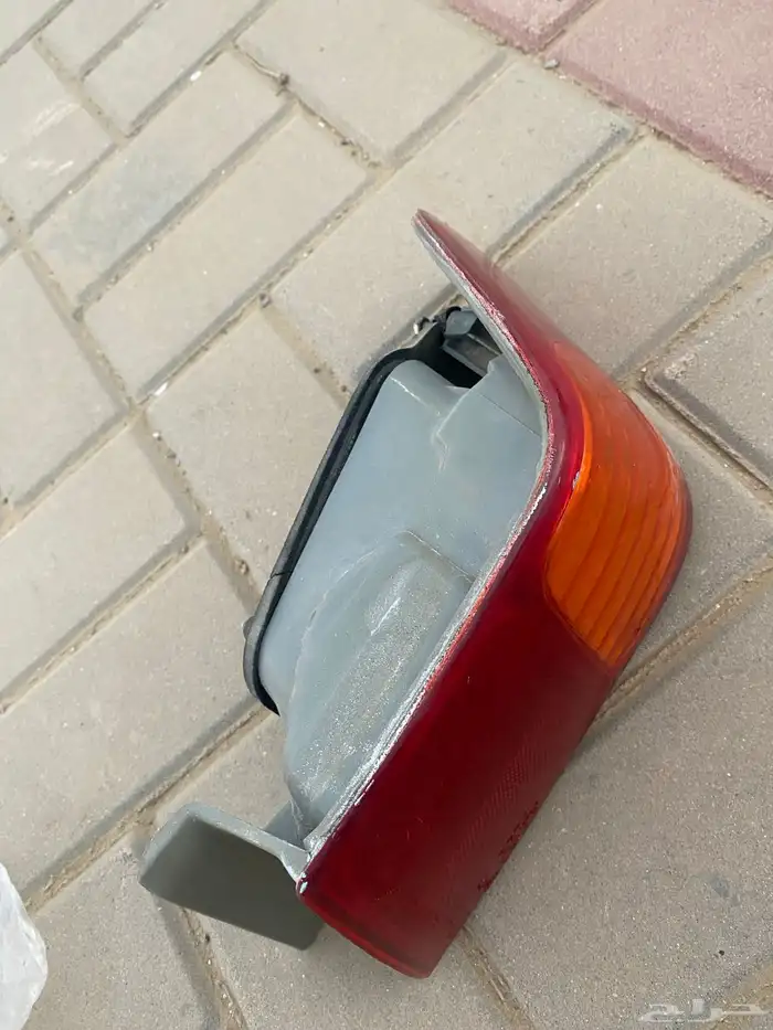 اسطب خلفي اكامري 2002 0