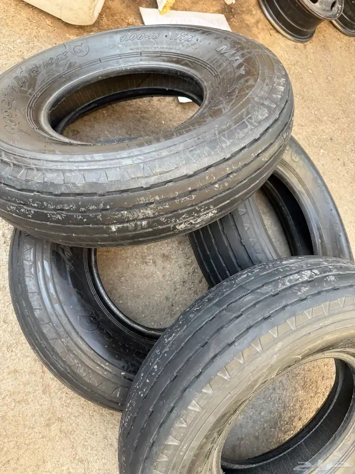 اربعه كفرات بوالين مكسس فتنامي شبه الجديد مقاس 16-900 16