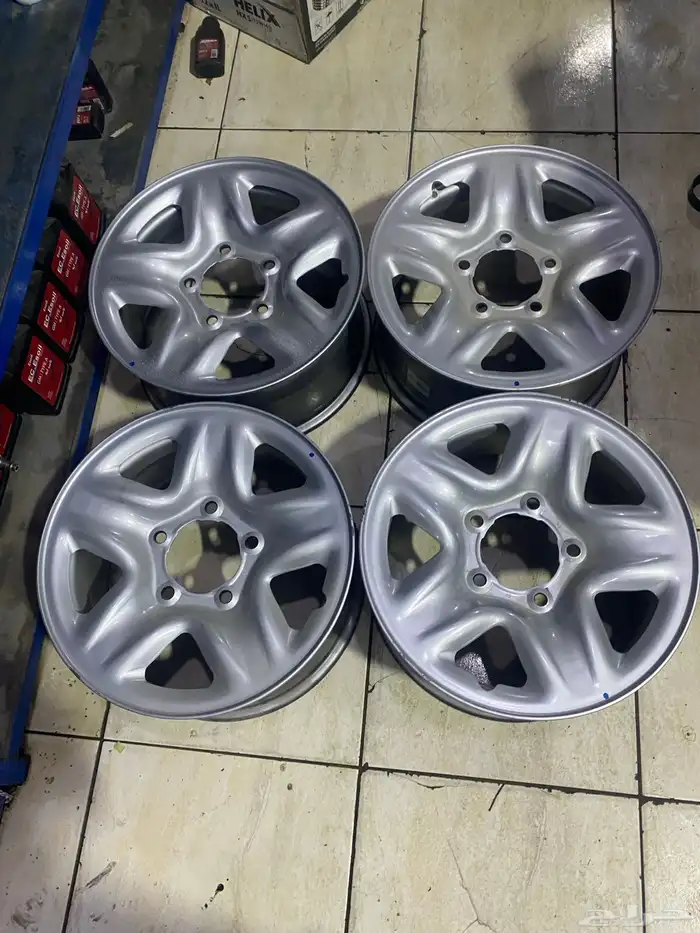 طقم جنوط ديازل مقاس17. 8 هنش جديد اصليه وكاله 8